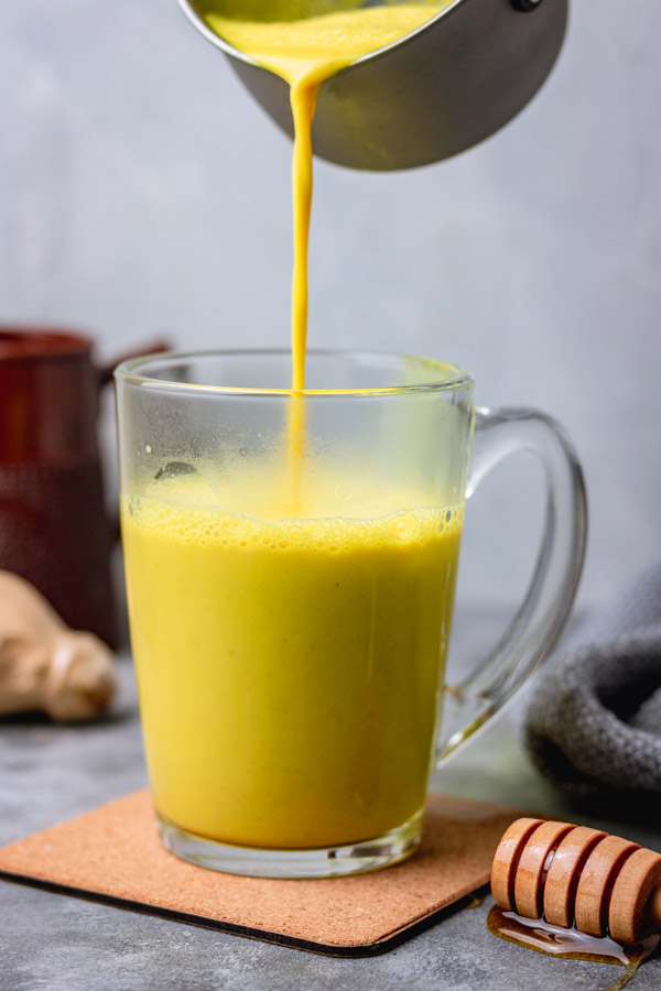 Turmeric Milk Recipe (Golden Milk) - The Dinner Bite
