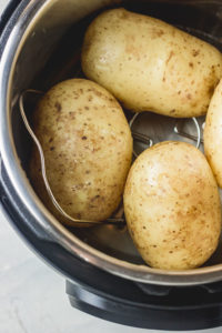 Instant Pot Baked Potatoes (Jacket potatoes) - The Dinner Bite