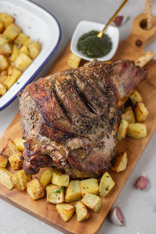Roast Leg Of Lamb With Gravy Recipe | dinnerdites