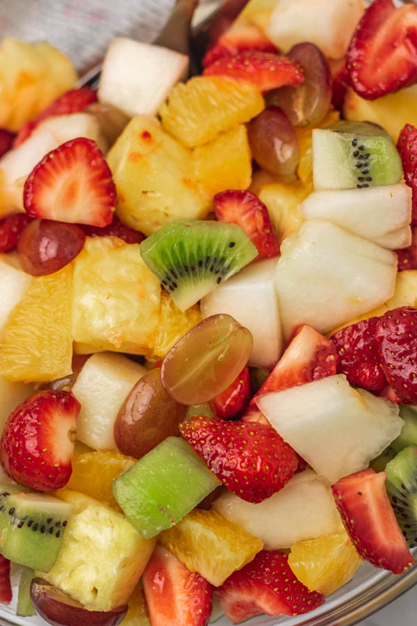 Summer Fruit Salad (Fruit salad recipe) - The Dinner Bite